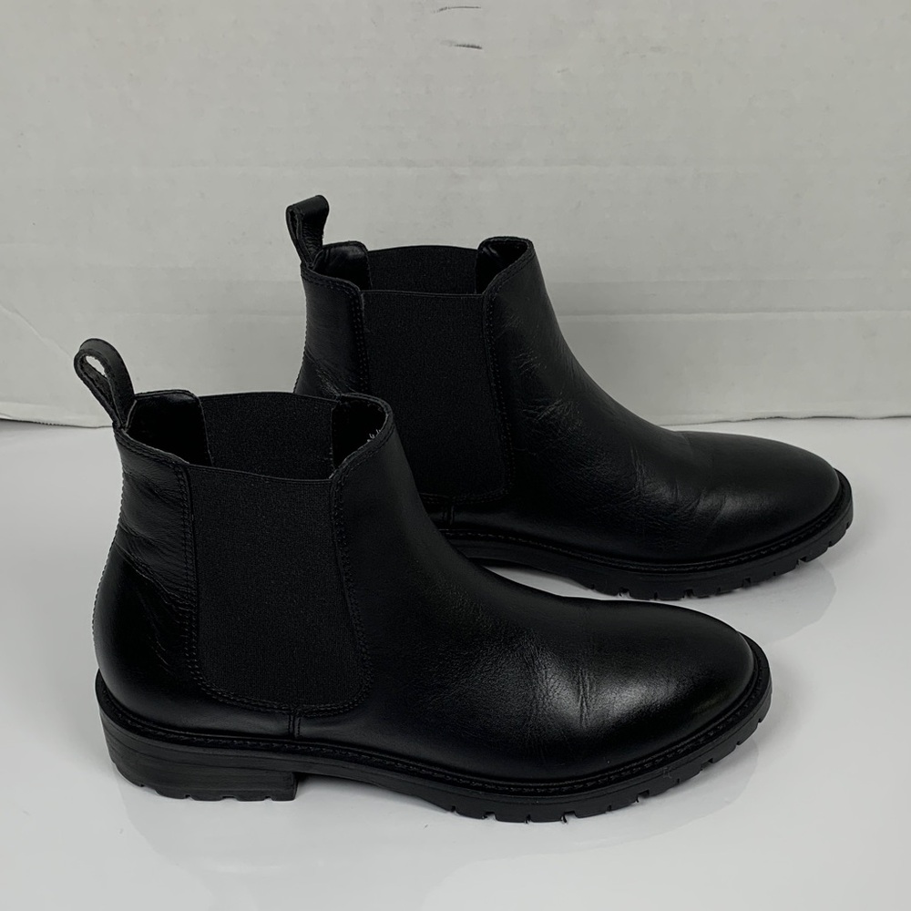 Steve Madden Chelsea Women Black Round Toe Boots  Size 9.5